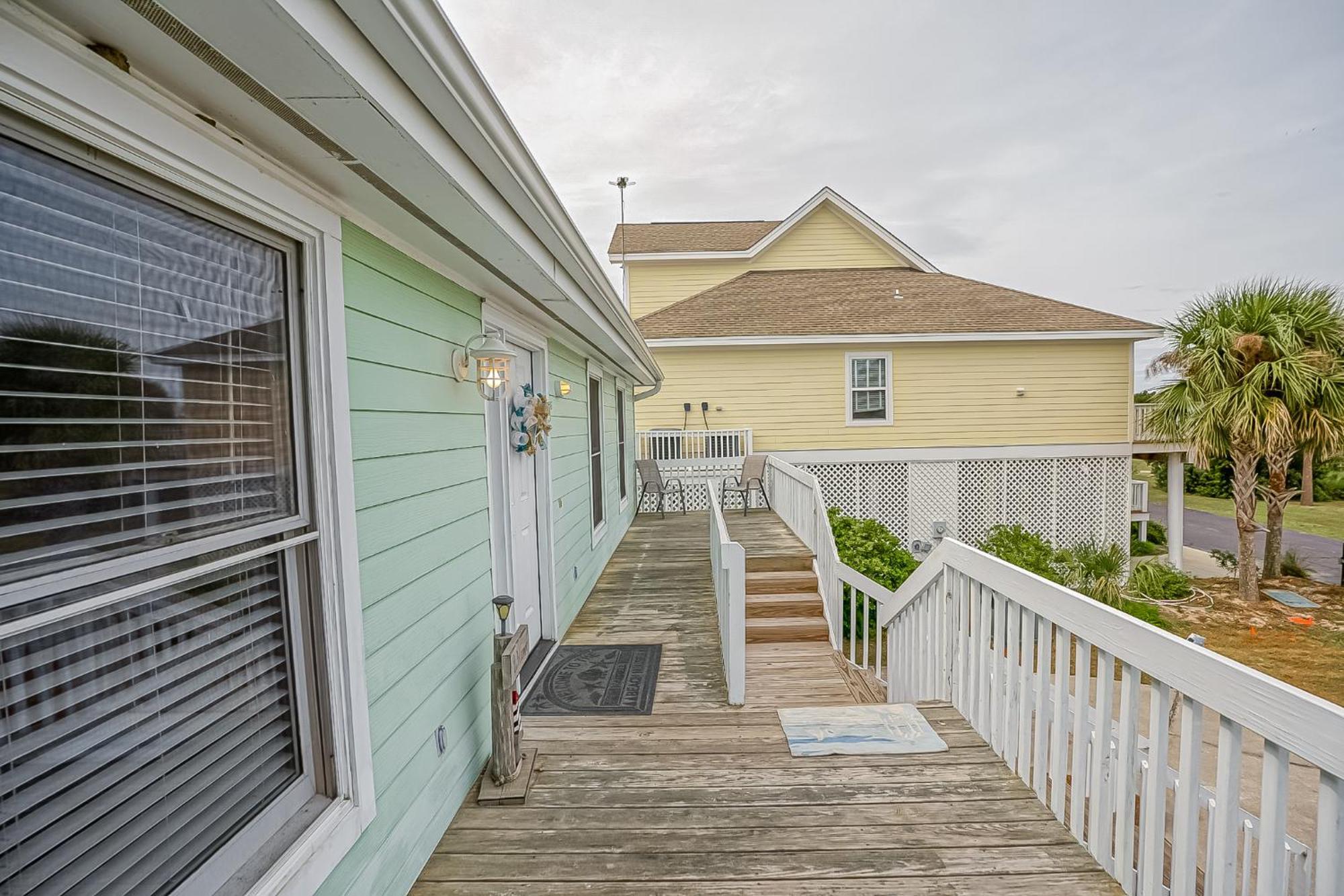 Four-Bedroom House With Great View! Pool Across The Street! Hunting Island Pass! Harbor Island Экстерьер фото